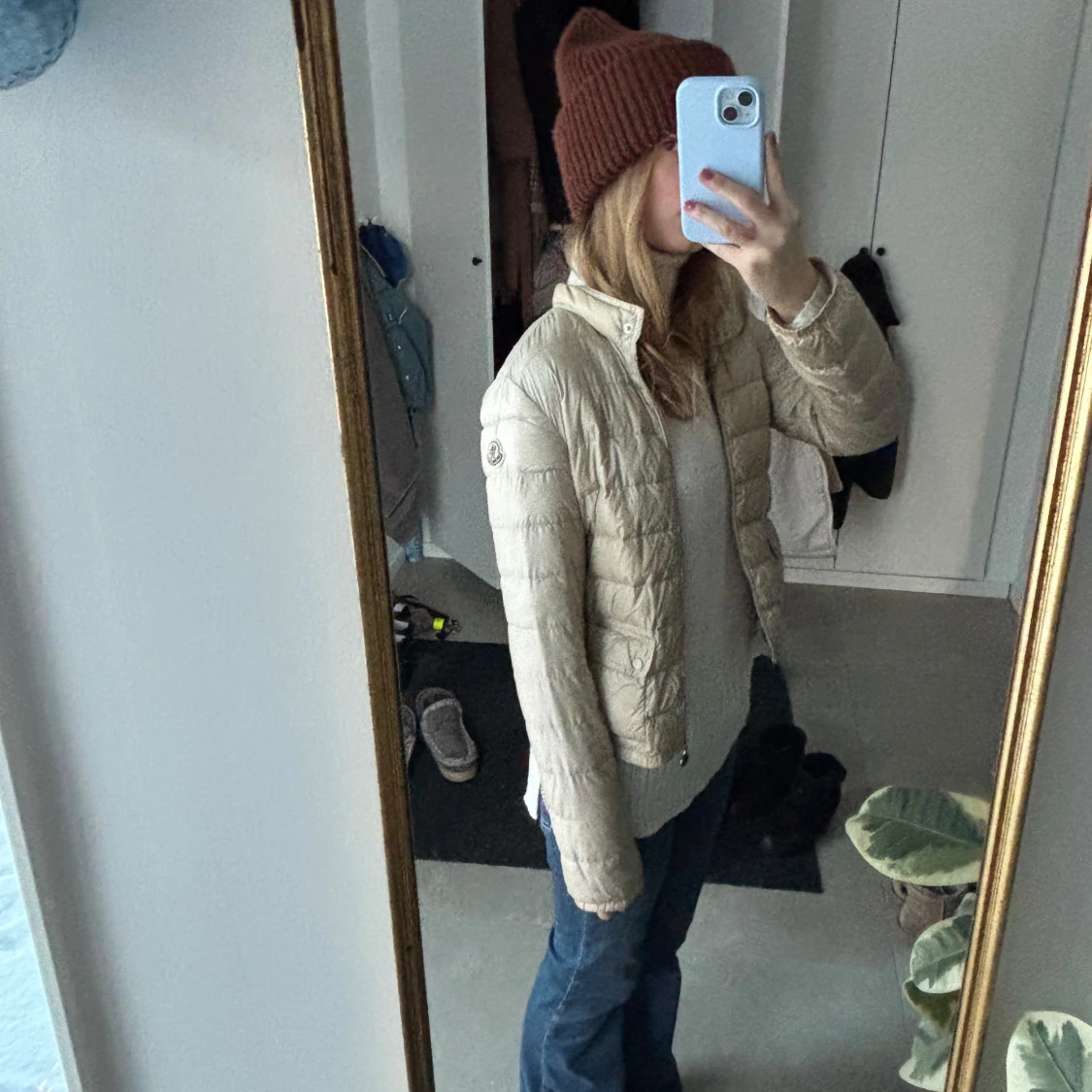 Beige dunjacka från Moncler - 90