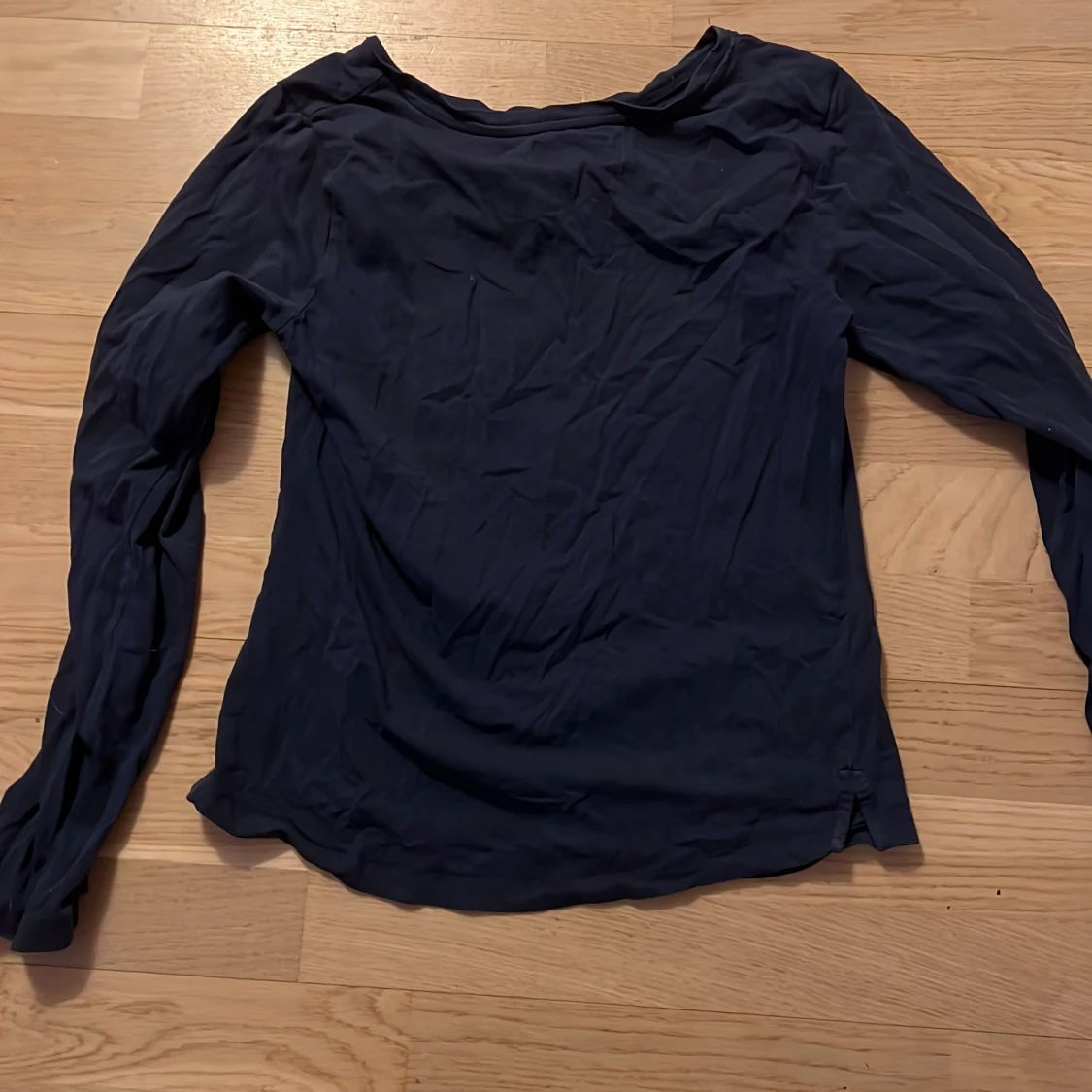 Mörkblå långärmad tröja från Hampton Republic - 90