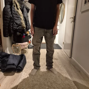 Jeans från jack & Jones  - Helt nya jeans, bara provade. Storlek 30/32. Modell relaxed/chris.