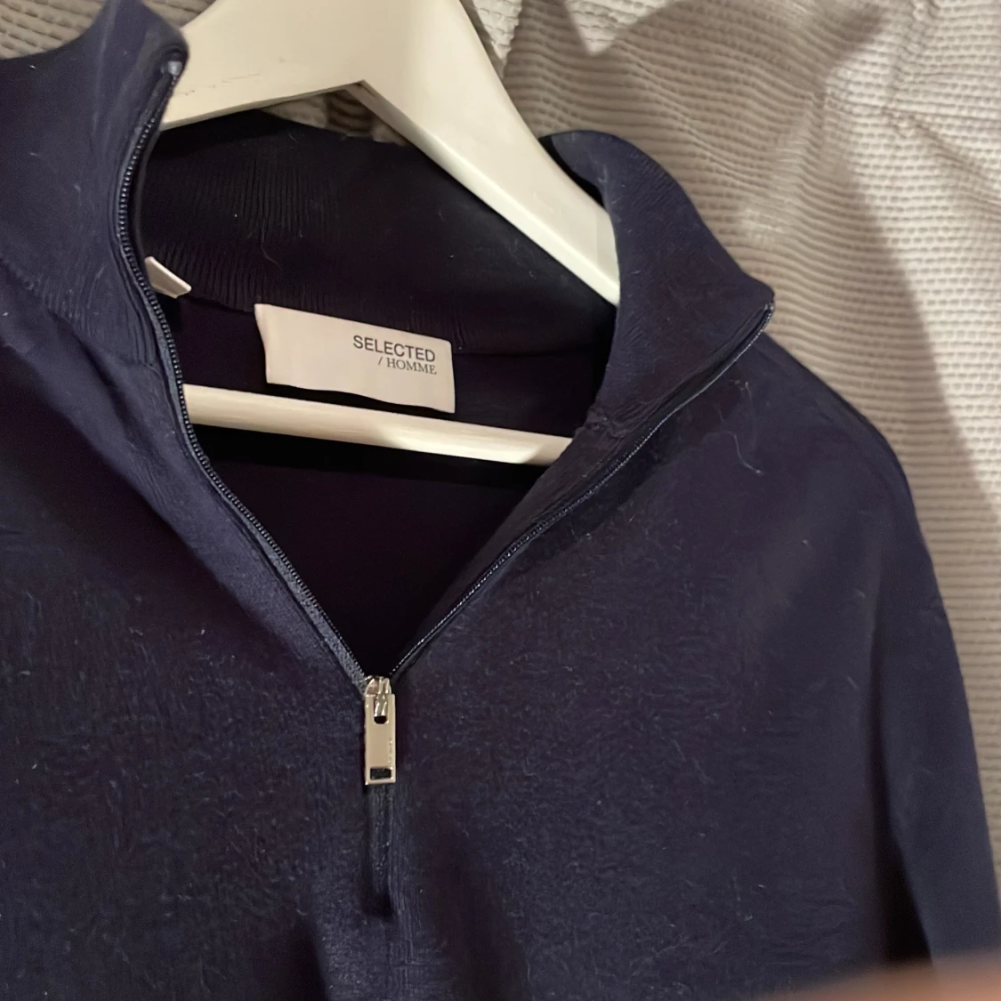 Mörkblå tröja med dragkedja från Selected Homme - 91