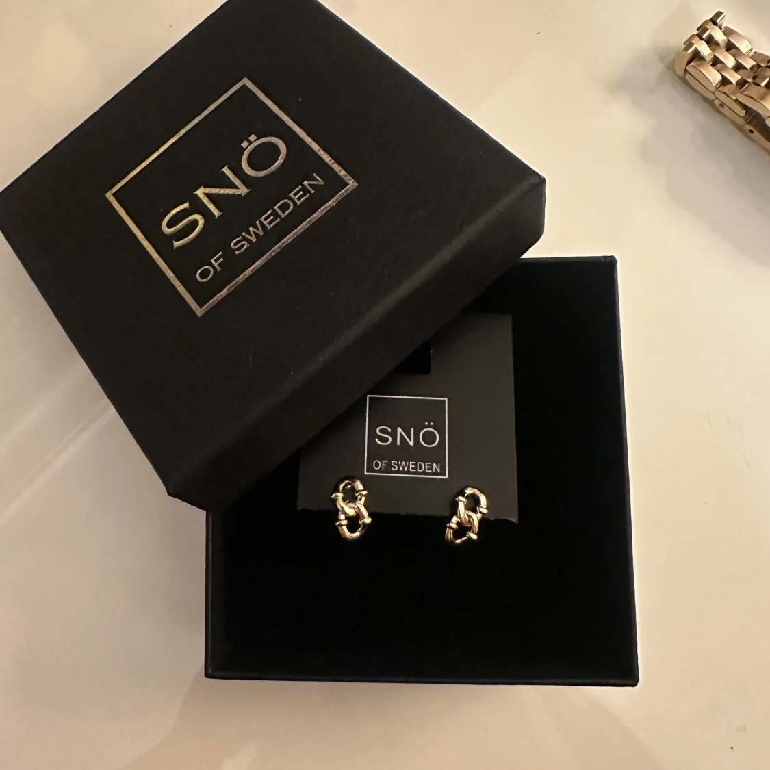 Guldörhängen från Snö of Sweden
