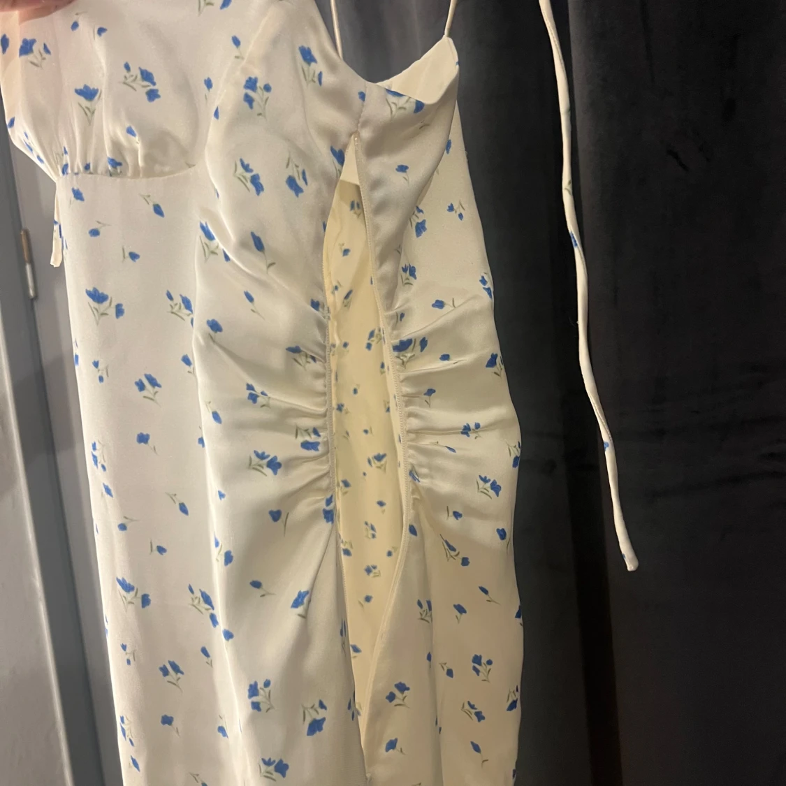 Vit blommig klänning från NA-KD - 91