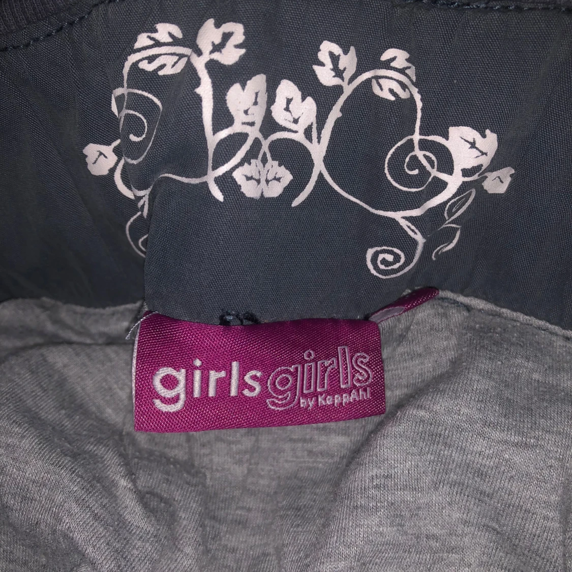 Mörkgråa byxor från Mountain Springs - 93