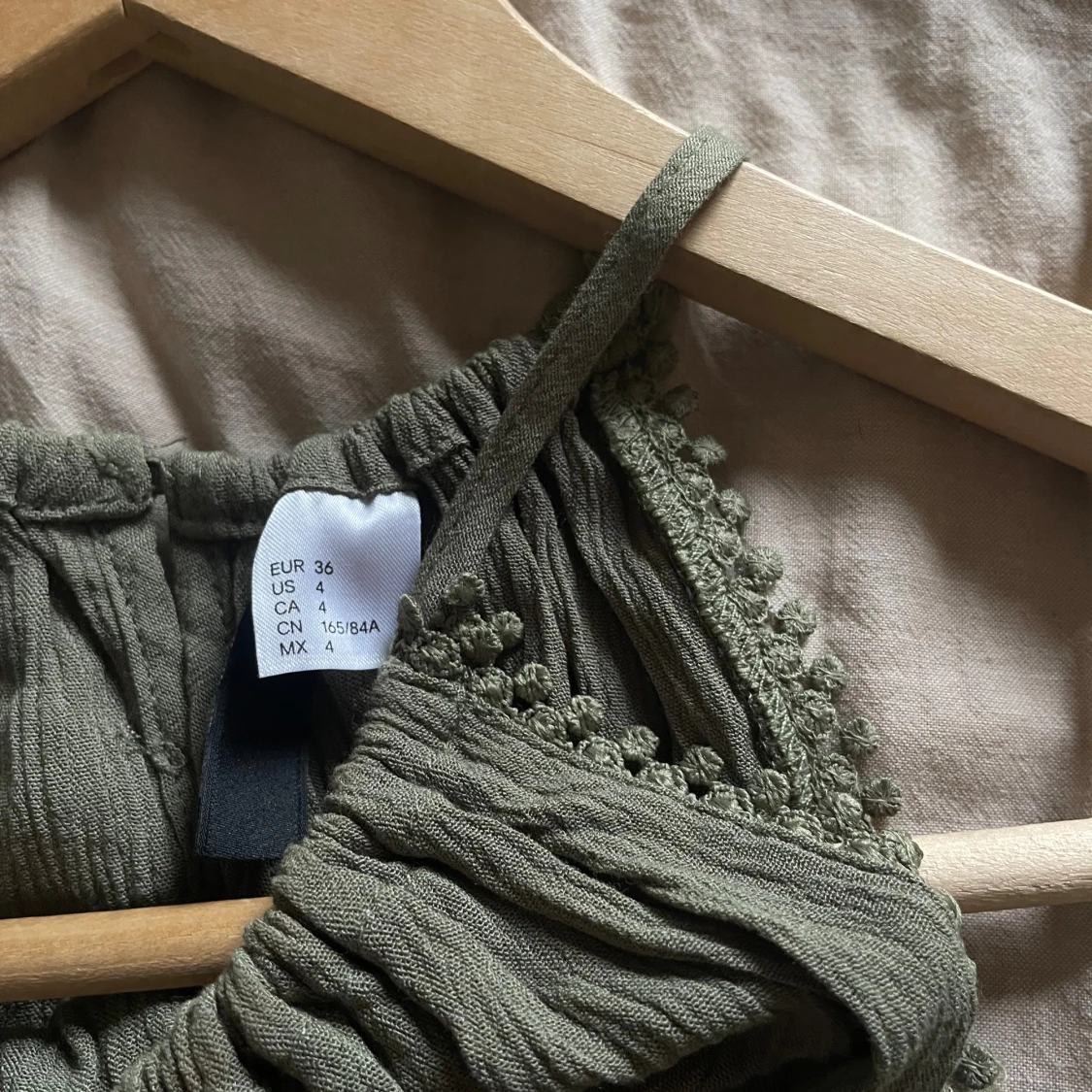 Gullig grön topp  - 91