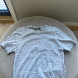 Ginatricot tröja - Säljer denna fina stickade tröjan då den inte passade mig, lappen är kvar och har bara testat den🥰