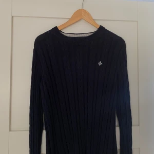 Kabelstickad morris tröja - Kabelstickad morris tröja Skick 9/10 Nypris kostar den 1600kr Hör av er vid funderingar