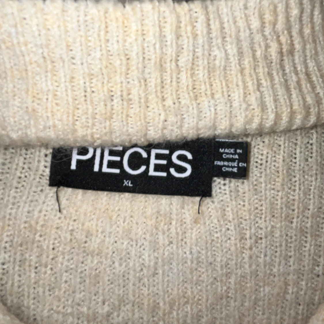 Stickad tröja  - 90