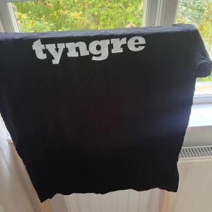 Tyngre T-shirt - Oanvänd Tyngre T-shirt.