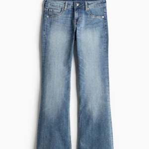 Lågmidjade jeanse - Säljer mina helt oanvända Jensen pga att dem inte kommer till användning( lappen är kvar) 💞💞💞