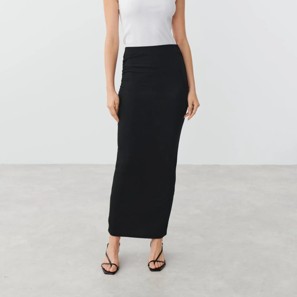 Lågmidjad långkjol 