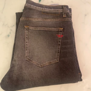 Diesel jeans  - Diesel jeans använda fåtalet gånger, nypris 2000