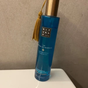 Rituals body mist - Body mist i doften hammam, eukalyptus och rosmarin, 90% kvar så nästa hela kvar Nypris 239 säljer för 150 kr