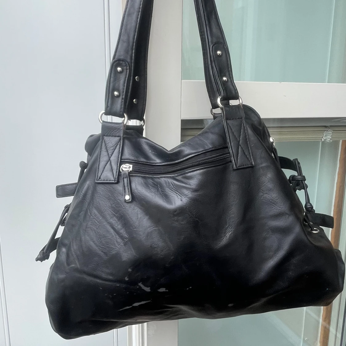 Svart axelväska från Minx - 90