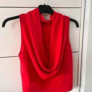 Röd topp - Röd topp