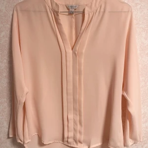 Office Siren Blus - Originally 300kr+  Good quality  Bought in Panama 