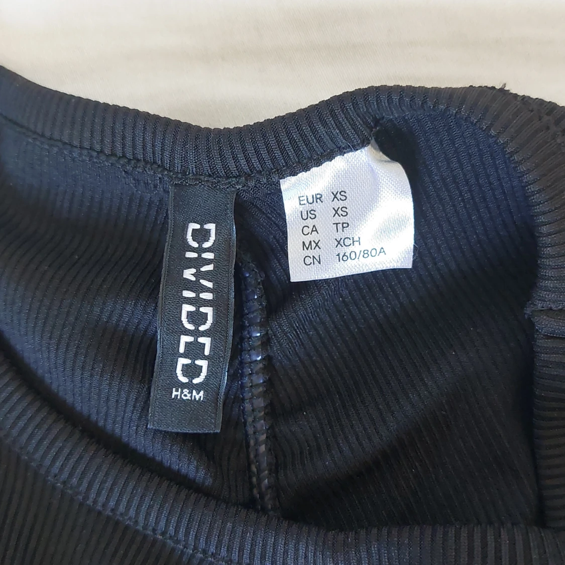 Svart klänning från H&M Divided - 92