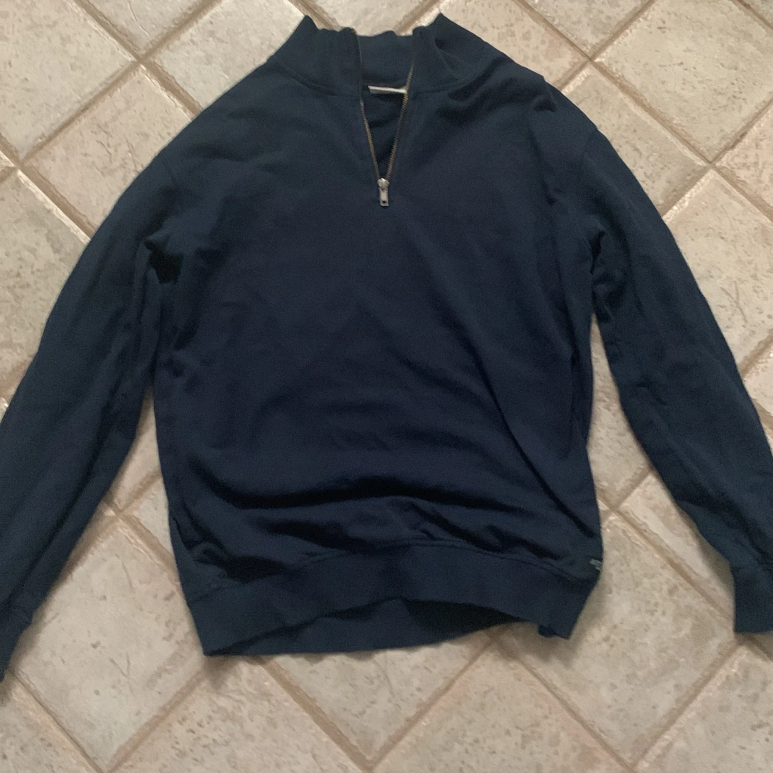 Mörkblå halv zip