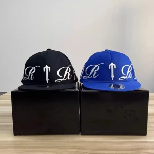 Trapstar keps - Nyskick  Köpte den men den passade inte mig Kom priv för fler bilder 