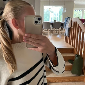 Vera Moda tröja - Köpte den denna vår, passar bra till allt andnöd en gång 