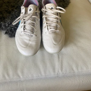 Fotbollsskor  - Nike Tiempo legend 9 Knappt använda  Påse ingår