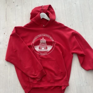 Vintage hoodie - Oversized hoodie. Vintage skick, passar som L. 