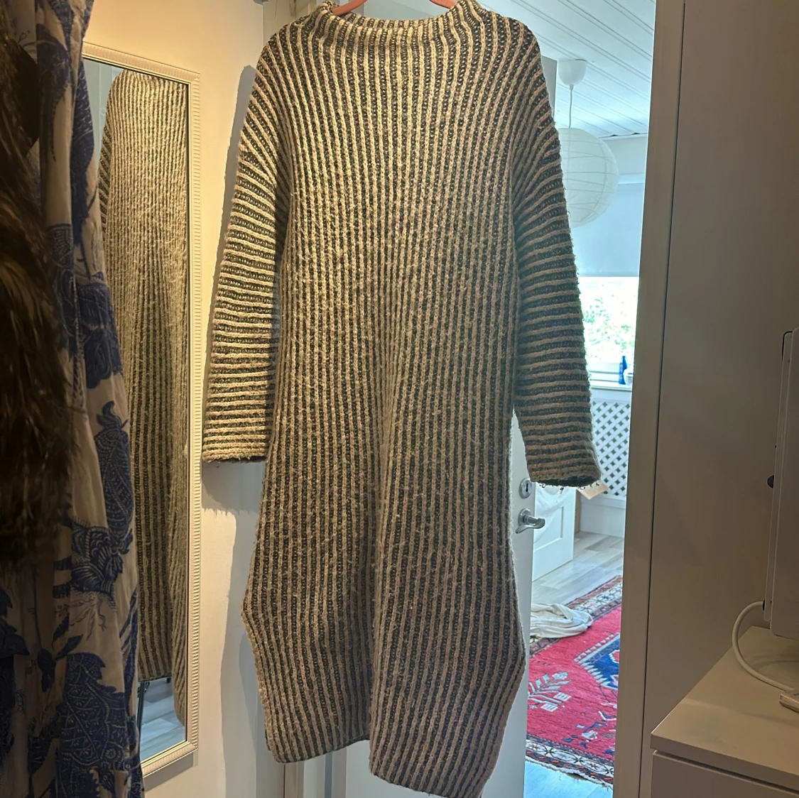 Grå bommulsklänning