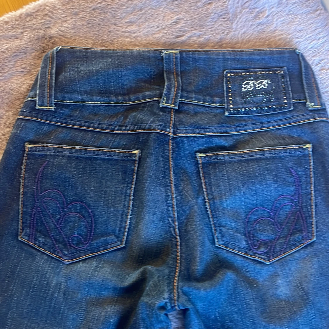 Lågmidjade jenas  - 91