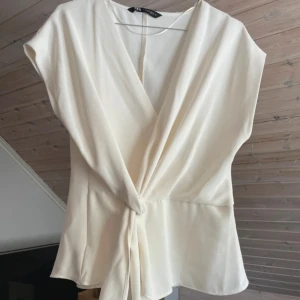 Blus från zara  - Knappt använd 
