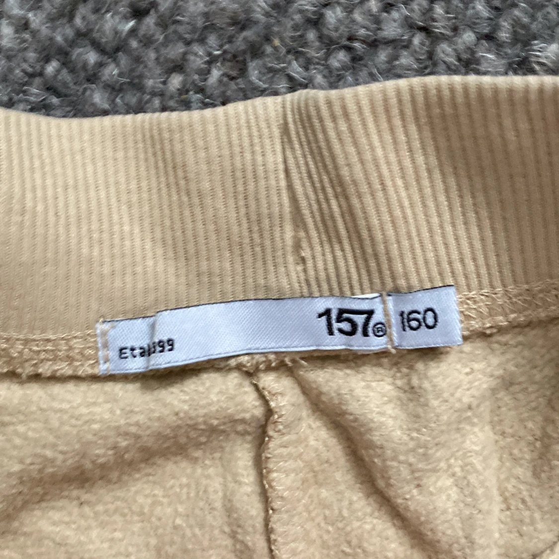 Beige mjukisbyxor - 91