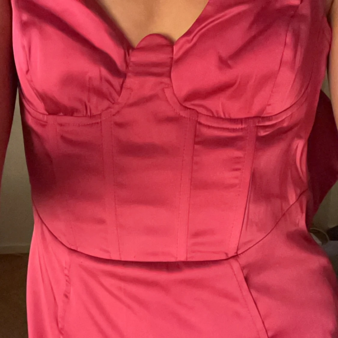 Rosa kortklänning från Nelly - 90