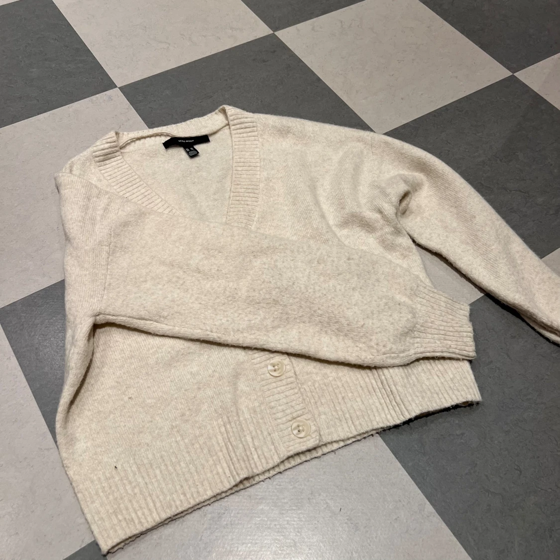 Beige kofta från Vero Moda - 90