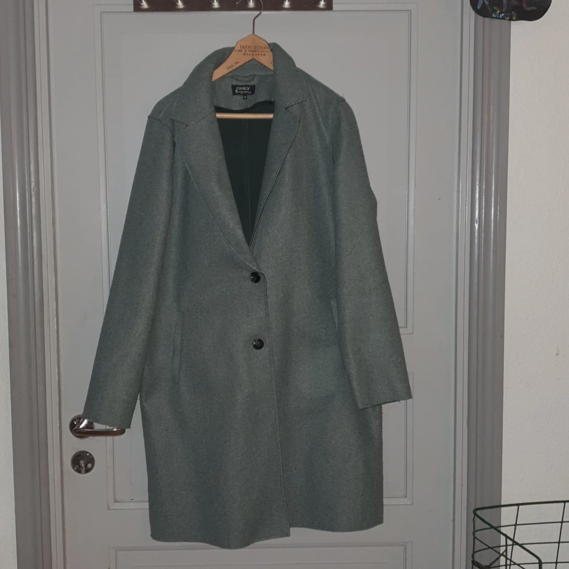 Grå kappa från ONLY