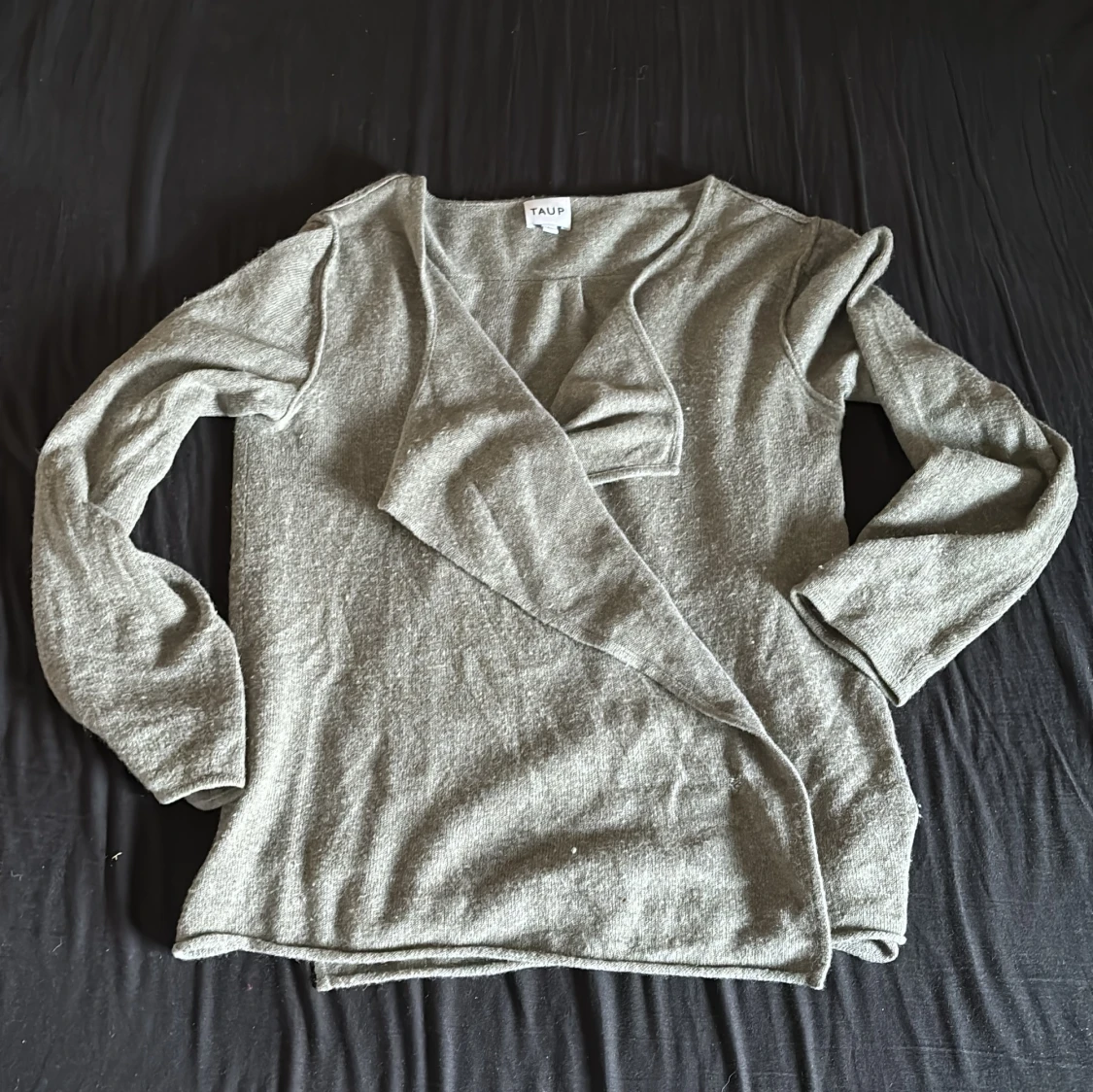 Grå kashmirtröja från TAUP - 90