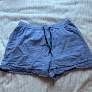Pyjamasshorts - Snygga ljusblåa pyjamasshorts från ellos. Storlek 38/40