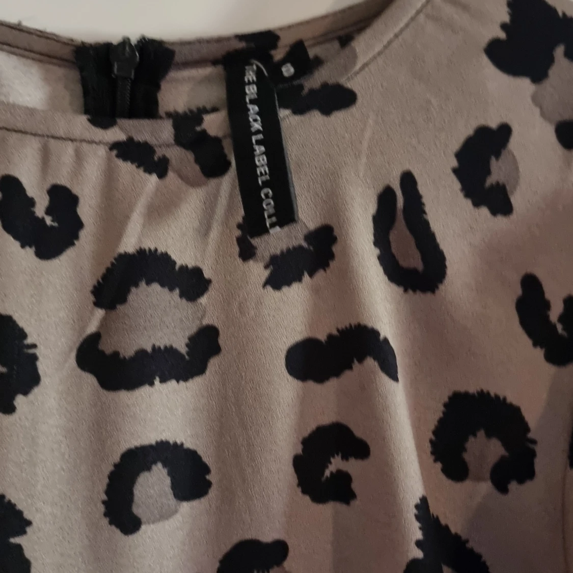 Leopardmönstrad klänning  - 90