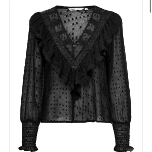 Svart Blus - Svart blus från Only i storlek S💗