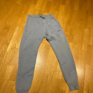 Mckenzie byxor  - Mckenzie byxor, skick 8/10.