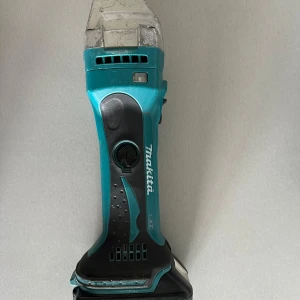 Makita plåtsax - Hej, säljer min plåtsax! Den funkar jätte bra och inga konstigheter på den🤗   Priset kan diskuteras 