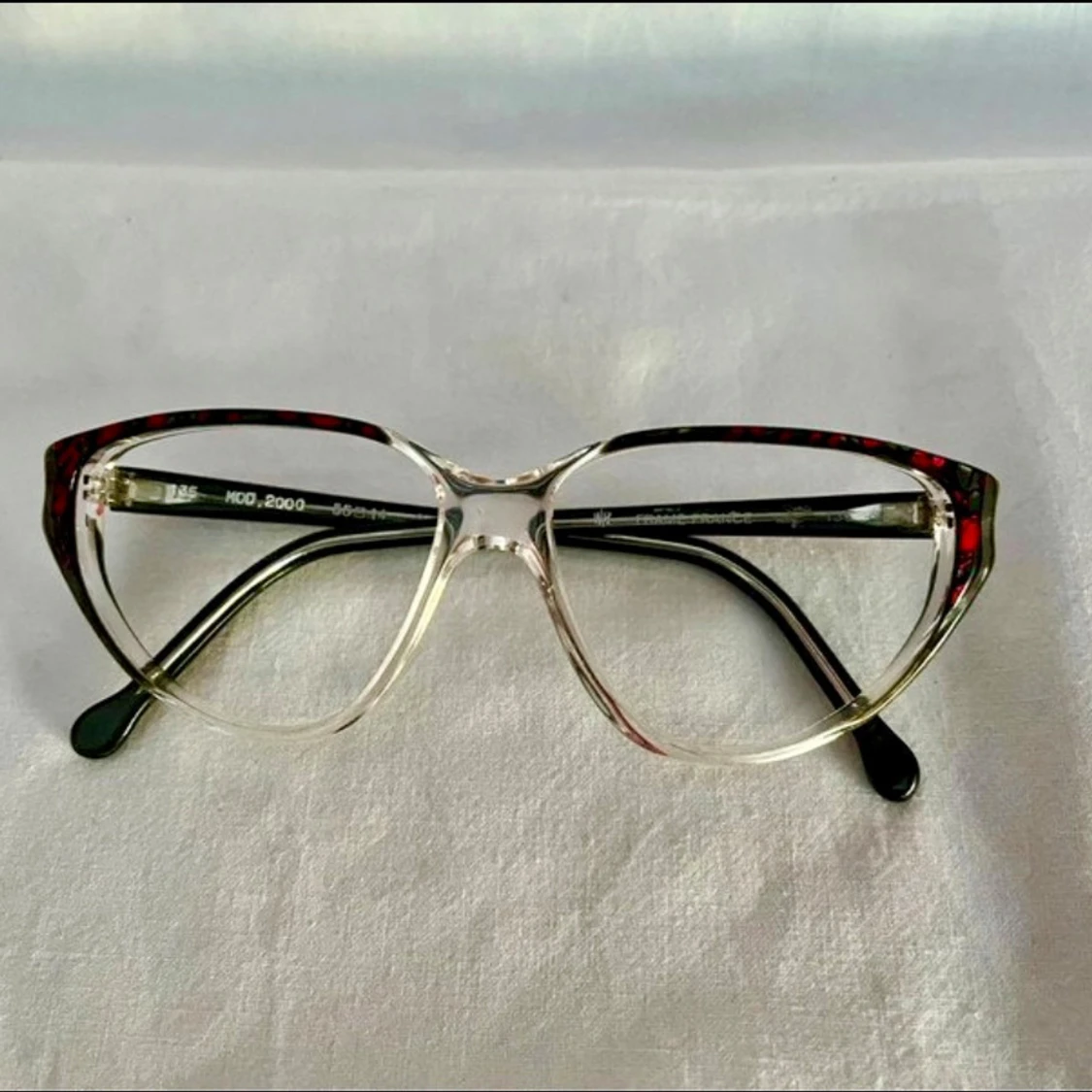 Transparenta glasögon med rödbrun mönster - 91