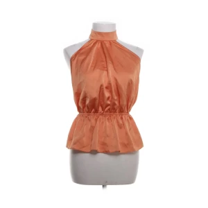 Halterneck topp - Så sjukt fin topp i nyttskick. 