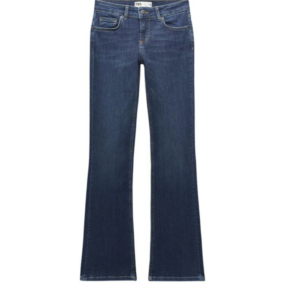 Mörkblå lowwaist bootcut jeans från Zara