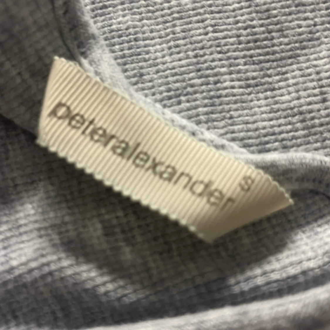 Grå ribbad tröja från Peter Alexander - 91