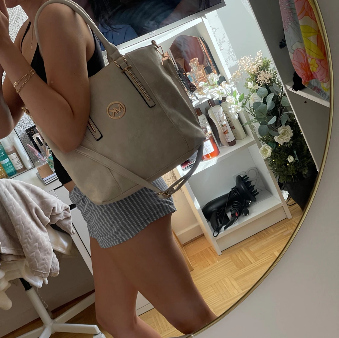 Michael Kors väska vit  - 90