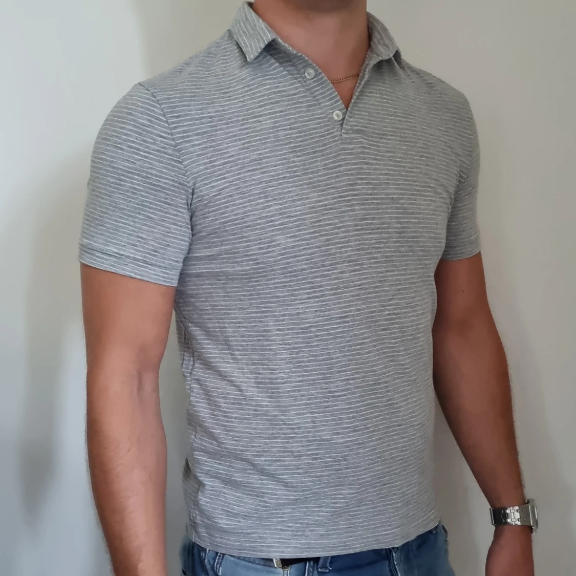 Grå randig pikétröja - 90