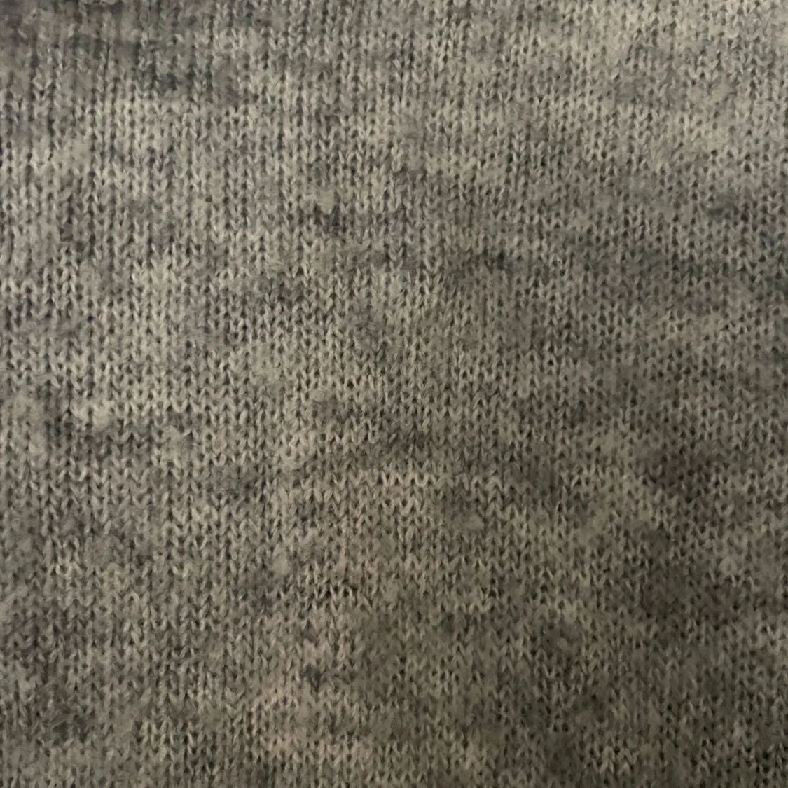 Grå lång stickad tröja  - 92