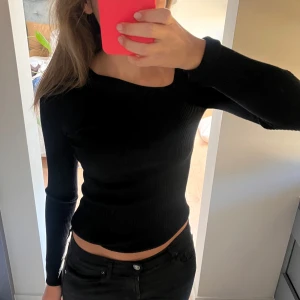 Ribbad tröja - Så fin ribbad tröja/topp från norr🖤🖤🖤