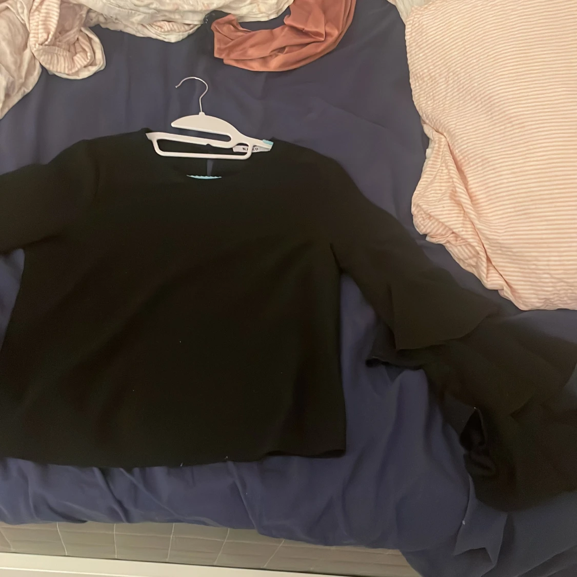 Blus med fina ärmar