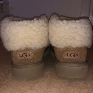 UGG storlek 37 - UGGS i använt skick. Storlek 37.