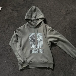 Undercover Jun Takahashi U Hoodie - Bra kvalite Skön passform I riktigt bra skick  Size 2 (M)