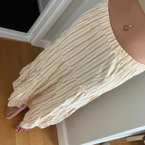 Kjol - Lång sommar kjol från Gina 🤩